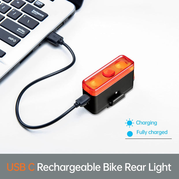 Fietslamp - Fietslicht - Fietsachterlicht - Krachtig Fietsachterlicht - Oplaadbaar - 500Lm - met Bewegingssensor - USB-C-Oplaadpoort - 3 Constante - 2 Knippermodi - Waterbestendig - Rood Licht - Zwart