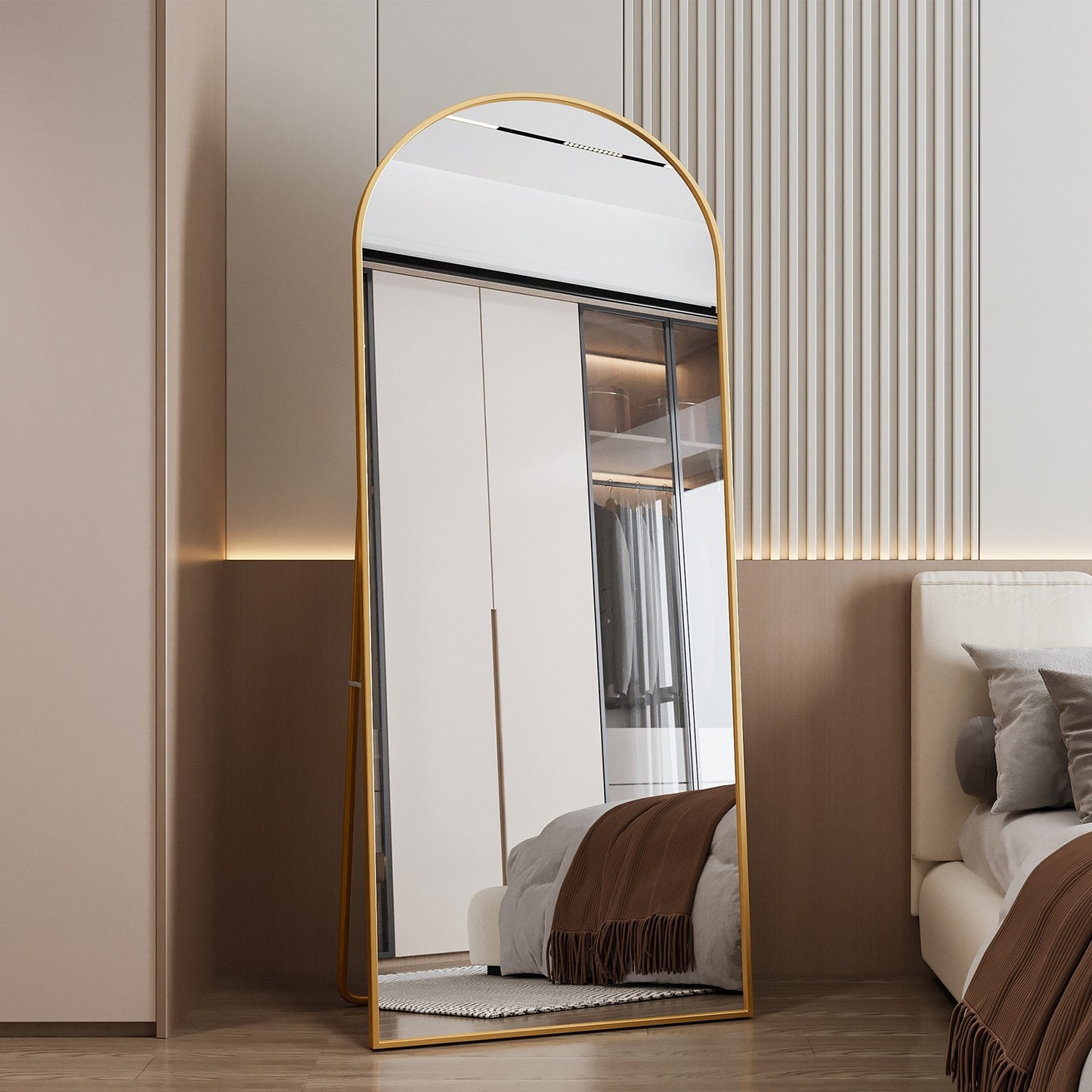 Boogvormige Staande Spiegel – Volledige Lichaamsspiegel – Vloerspiegel – Grote Slaapkamer Spiegel – Badkamerspiegel – Schokbestendig Glas – Aluminium Frame – Goud 165x60 cm
