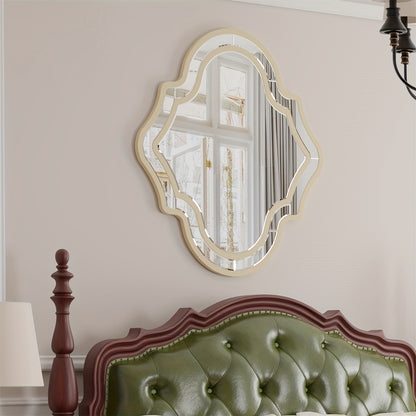 Wandspiegel – Muurspiegel – Decoratiespiegel – Interieurspiegel – Onregelmatige Spiegel – 88x80 cm – Gouden Rand – Ruimtelijk Effect