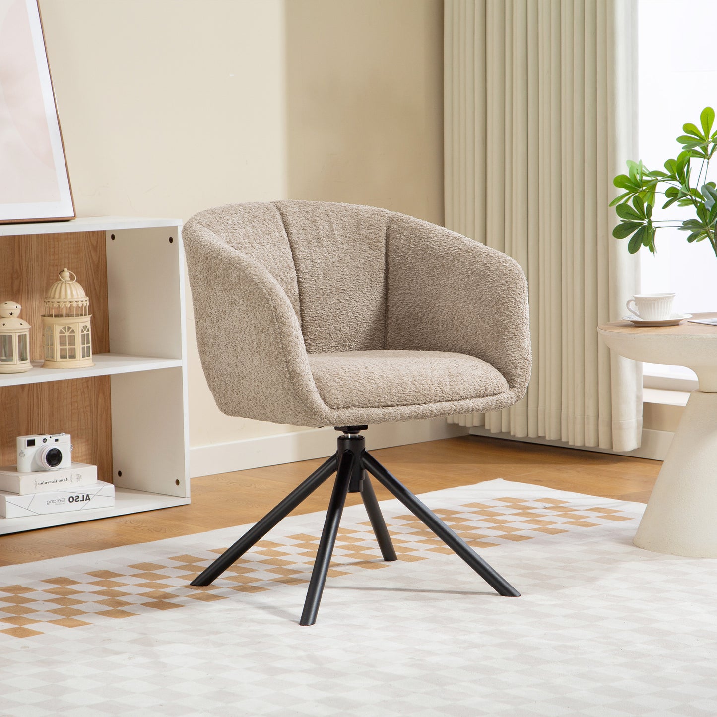 Draaifauteuil – Fauteuil – Loungestoel – Relaxstoel – Zithoekstoel – Lichtbruin – Zachte Bekleding – Draaibaar Tot 120 Kg