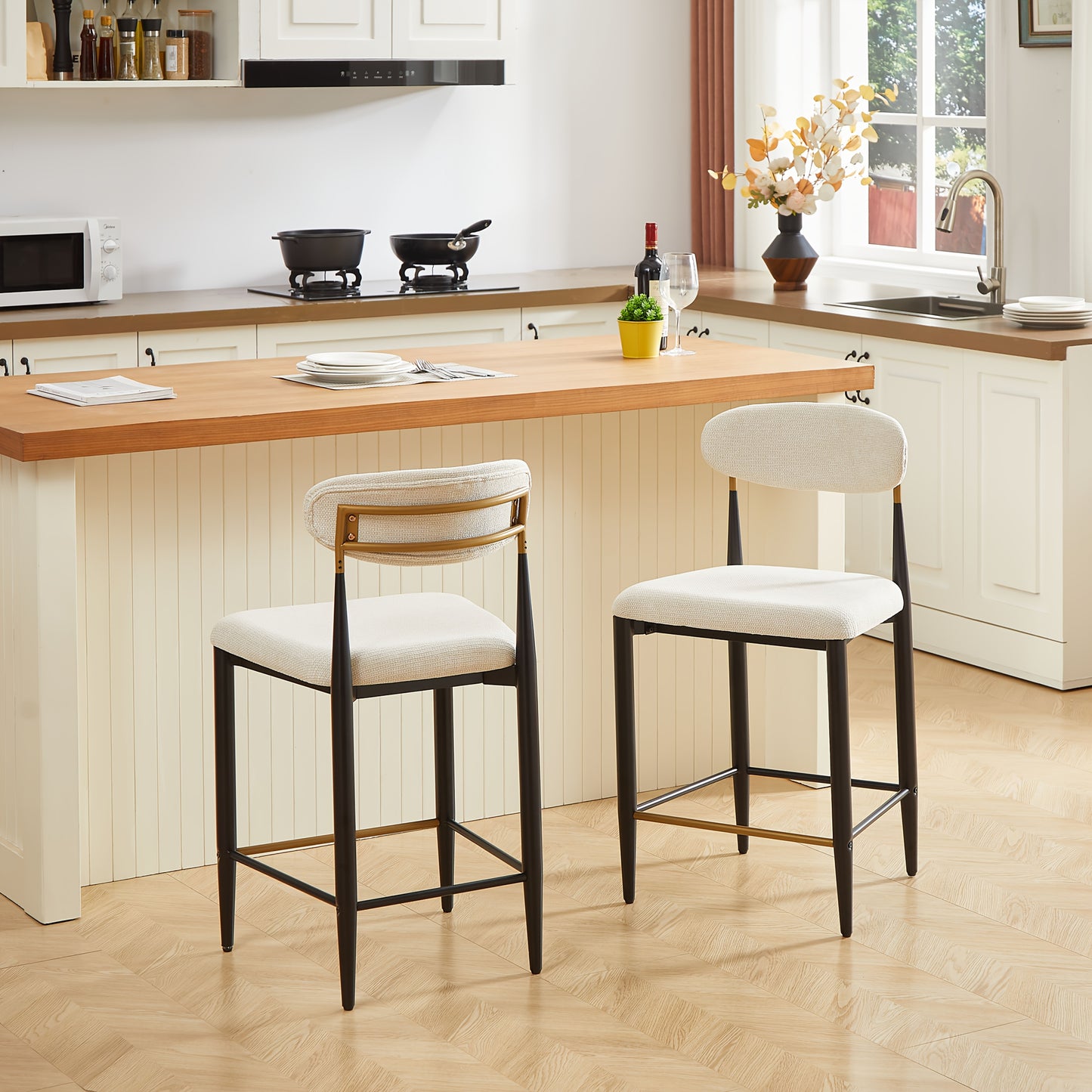 Barkrukken – Barstoelen – Krukken – Keukenstoelen – Zithoeken – Set Van 2 – Franse Landelijke Stijl – Beige Stoffen Bekleding – Metalen Frame – Compact & Comfortabel
