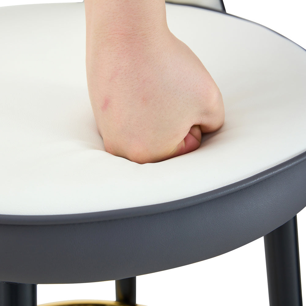 360° Draaibare Barkruk – Moderne Wit & Donkergrijs Twee-Tonen PU Kruk met Zachte Gewatteerde Zitting en Rugleuning, Eenvoudig te Monteren, Perfect voor Keuken, Eetkamer of Terras