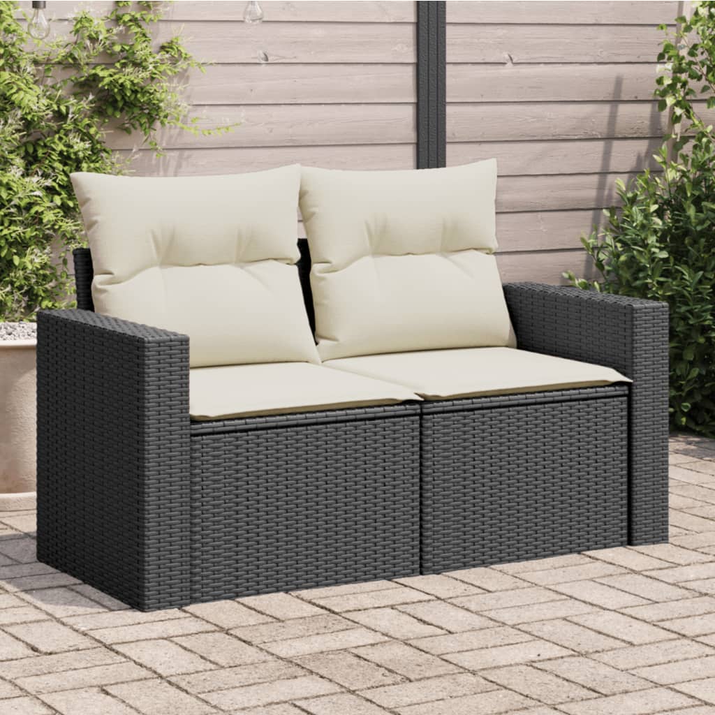 2-Persoons Tuinbank – Buitenbank – Rieten Bank – Loungeset Bankje – Tuinmeubel Bank – Weerbestendig Poly Rattan – Comfortabele Dikke Kussens – Zwart Frame Crème Kussens
