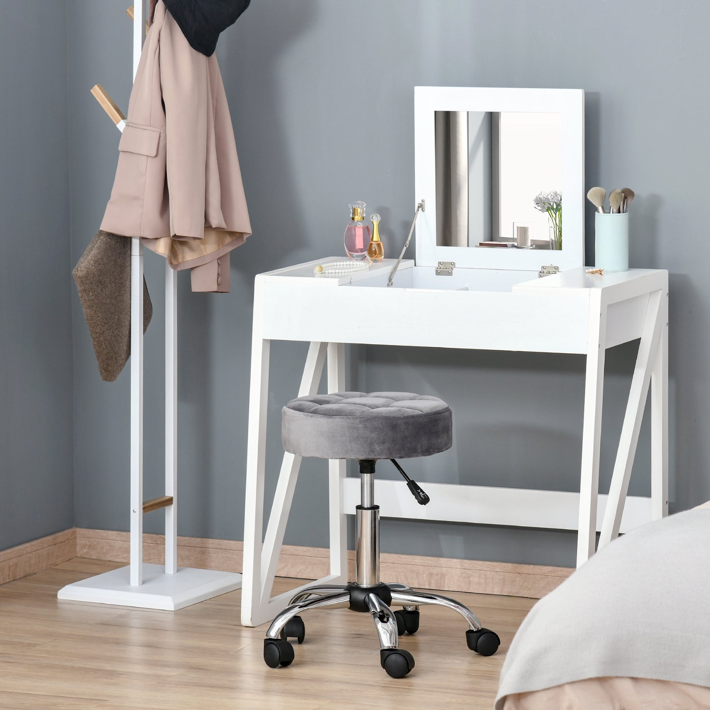 Krukje – Salonstoel – Draaikruk – Zwenkkruk – Werkkruk – Verstelbare Zithoogte – Velvet Touch Schuim – Chroom Onderstel – Lichtgrijs – 35 x 35 cm