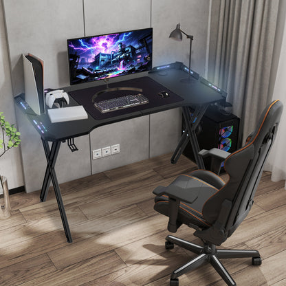 Gamingtafel – Game Bureau – Gaming Desk – Computertafel – Game Tafel – Carbon Fiber Blad – X-Vormig Stalen Frame – Bekerhouder & Headset Haak – Belastbaar Tot 100 Kg – 160 cm