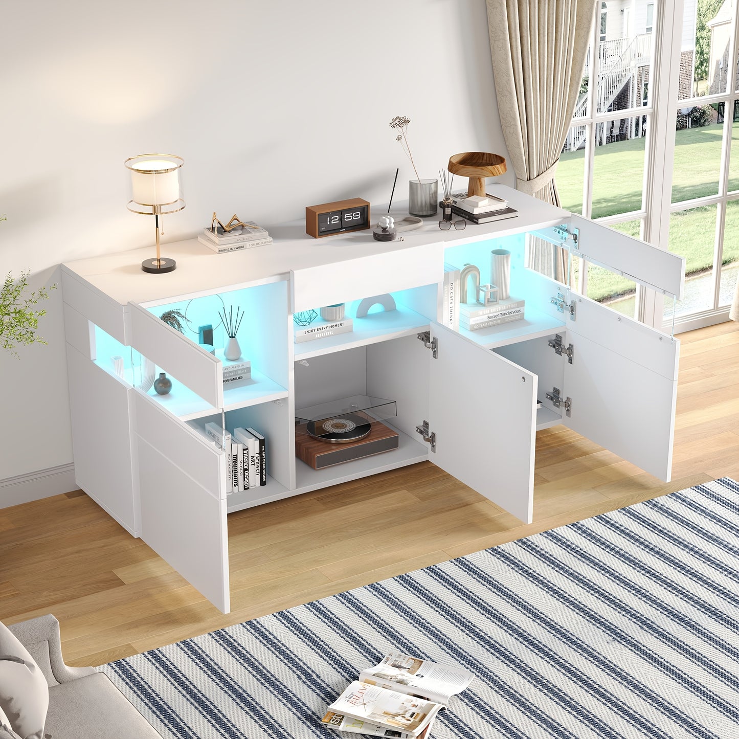 Dressoir – Sideboard – Kast – Opbergkast – Woonkamermeubel – Wit Hoogglans – 140 cm Breed – Duurzaam Bamboe – Drie Deuren Met 7 Planken