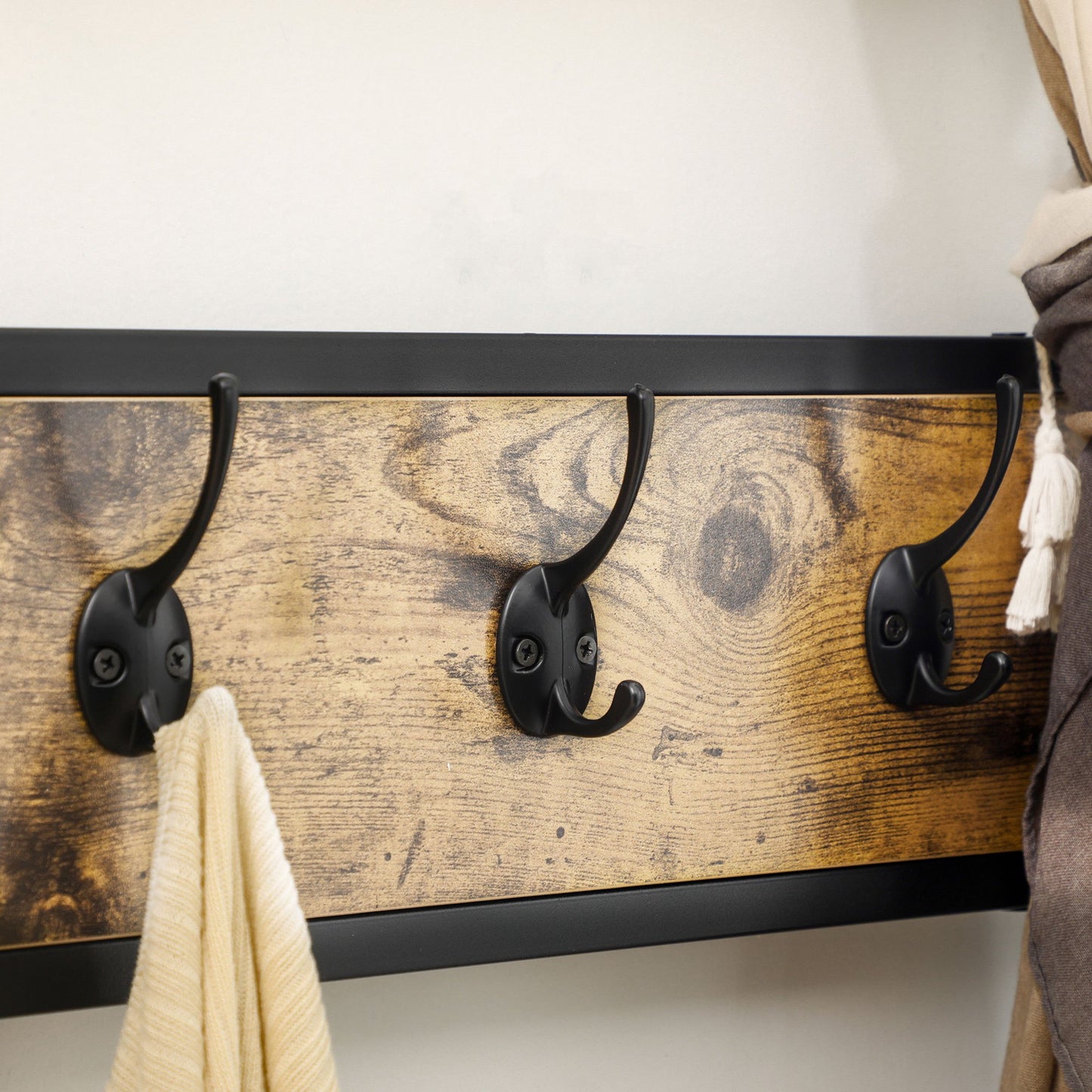 Kapstok – Garderobe – Kledingrek – Wandkapstok – Staande Kapstok – Industrieel Design – 9 Haken – Zitbank Met Schoenenrek – Zwart Bruin – Hout Metaal – 185 cm Hoog