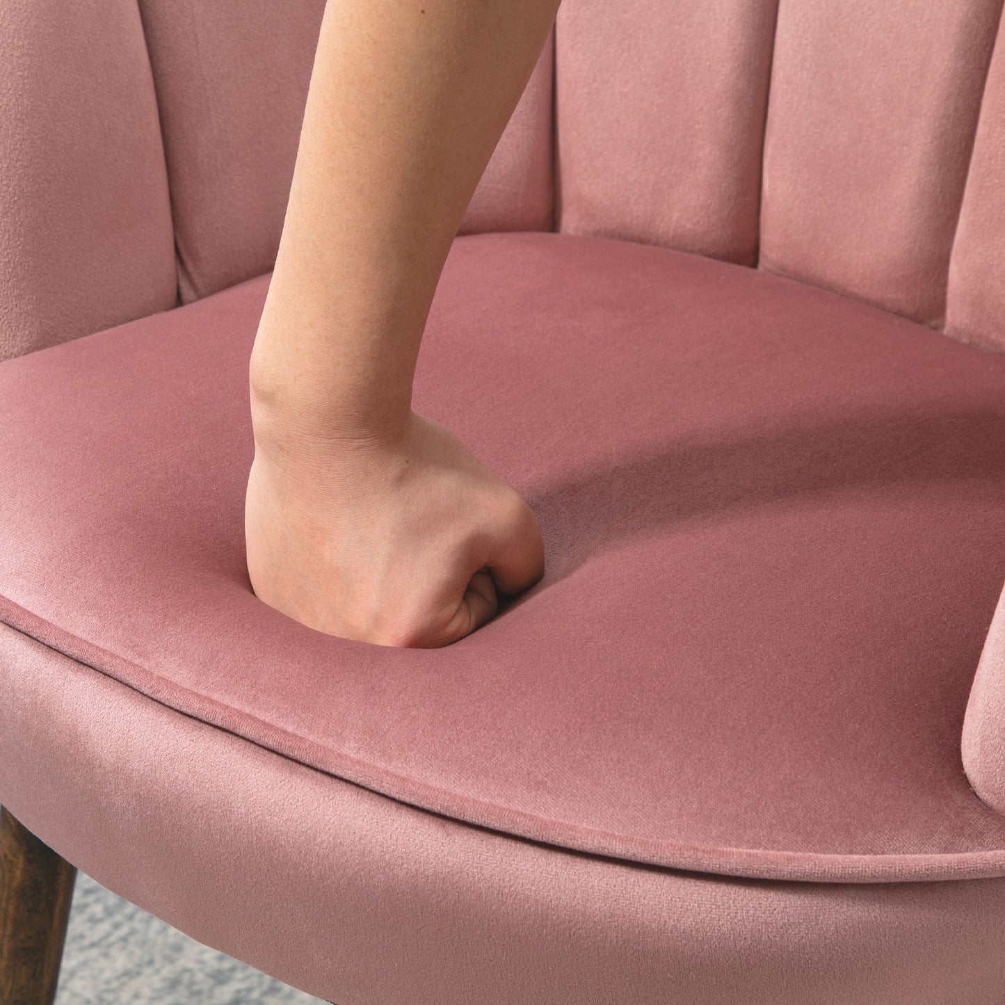 Eetkamerstoel – Keukenstoel – Fauteuil – Woonkamerstoel – Rosa Variant – Fluweelachtige Polyester Bekleding – Duurzame Rubberhouten Poten – 66 x 66 x 78,5 cm