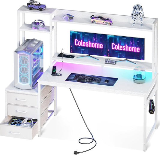 Coleshome Gamingbureau met Plank en Lades, 137×48 cm Gamebureau met LED-verlichting & Ingebouwd Stopcontact, Computertafel met Opbergplanken & Monitorstandaard, Witte Koolstofvezel