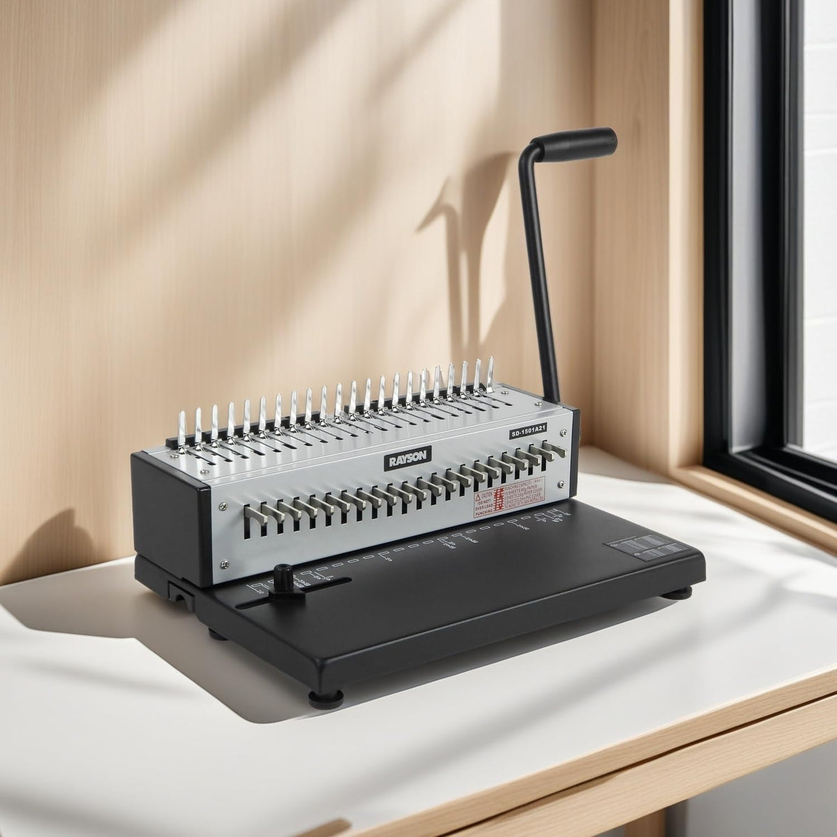 RAYSON SD-1501A21 Plastic kambindmachine, 21 gaten, perforeert 12 A4-bladzijden, bindt tot 200 pagina’s, Aanpasbaar ponsmes