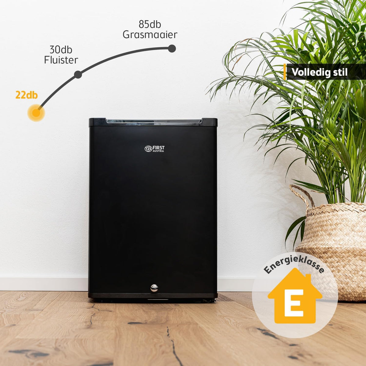 TZS First Austria - Mini Koelkast 40L stille en afsluitbare - Kleine Mini Koelkast, omkeerbaar deurscharnier en binnenverlichting - Minibar voor kamperen, kantoor, slaapkamer en hotel - Matzwart