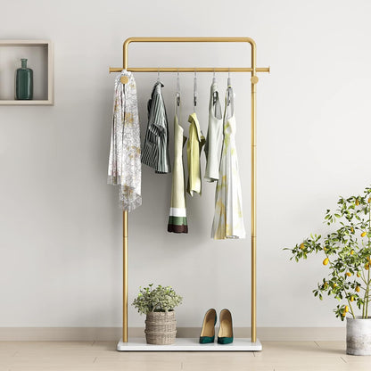 TIEOU Gouden kledingrek met plank, gouden kledingrekken voor boetieks, vrijstaand kledingrek voor hangende kleding, gouden kapstok, klein metalen kledingrek voor zwaar gebruik, Industrieel kledingrek