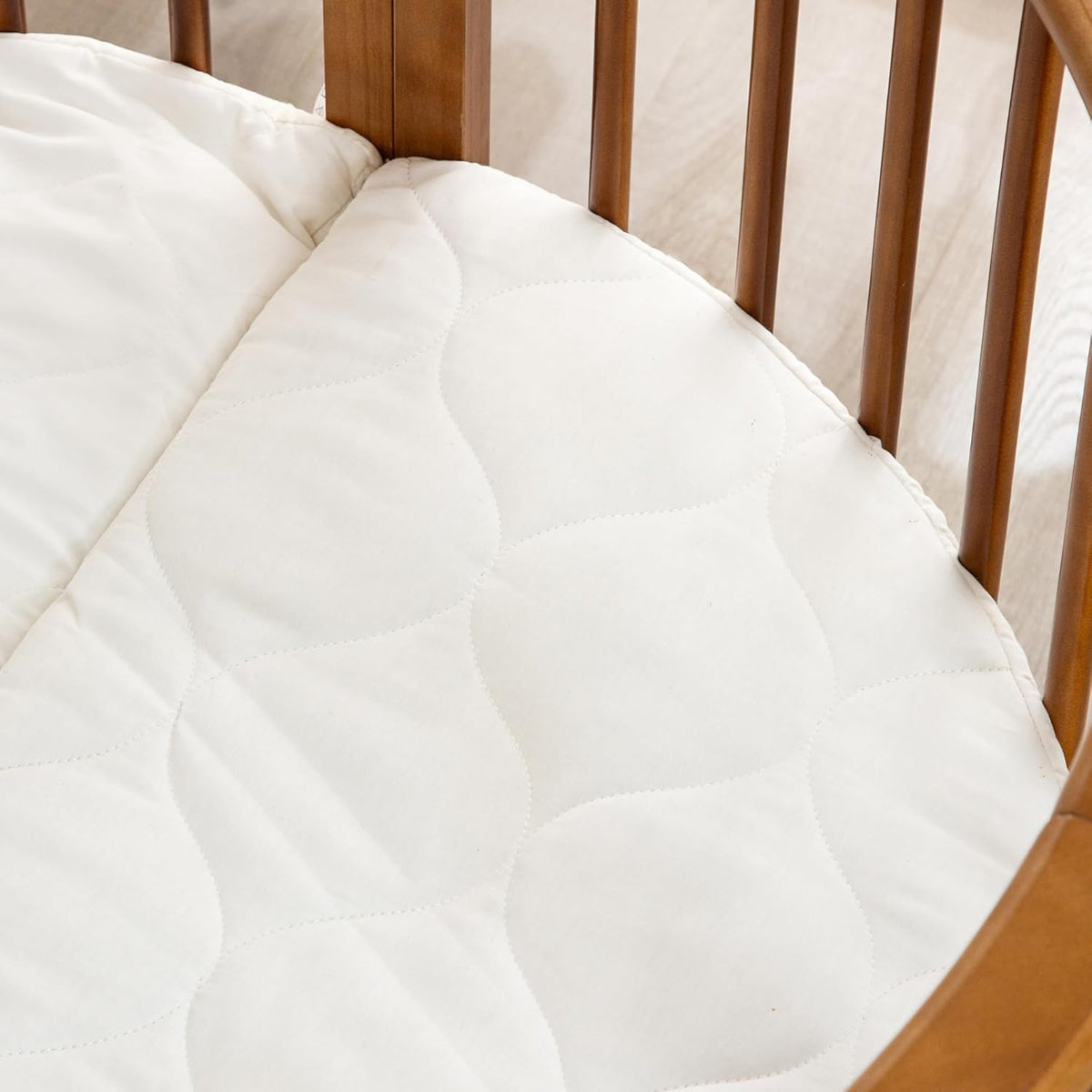 Baby Box – Round Wooden Play Box – Playpen – Includes Mattress – 91x91x85cm – Brown - QUORE
