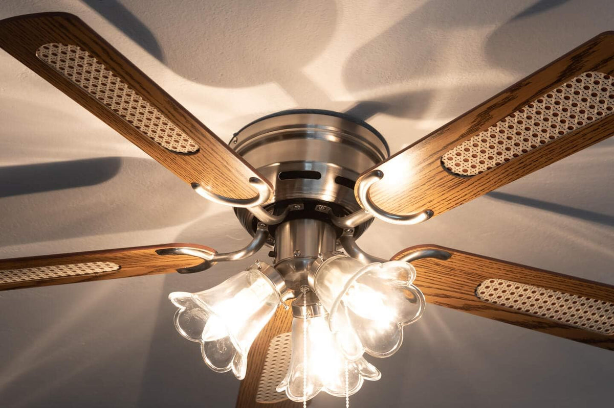 Pepeo 105620191 Kisa Deluxe plafondventilator 105 cm geborsteld nikkelvleugel eiken/walnoot inclusief verlichting en trekschakelaar