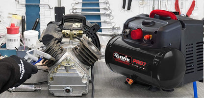 Luchtcompressor – Compressorpomp – Persluchtcompressor – Bandopblazer – Olievrije compressor – 6 Liter Tank – 1,5 PK Motor – Max 8 Bar Druk – Onderhoudsvrij – Transportwielen