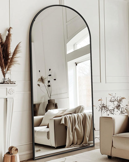 Vloerspiegel – Staande Spiegel – Wandspiegel – Lengtespiegel – Volledige Lengte Spiegel – Zwart Aluminium Frame – Onbreekbaar Glas – 180 x 66 cm – Gebogen Design