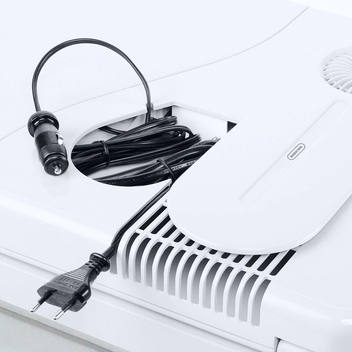 MOBICOOL MQ40A UK‑versie elektrische koelbox 39L – aluminium koelbox met 12/230V AC/DC, koelt tot 20°C onder omgeving – ideaal voor auto, kamperen & reizen