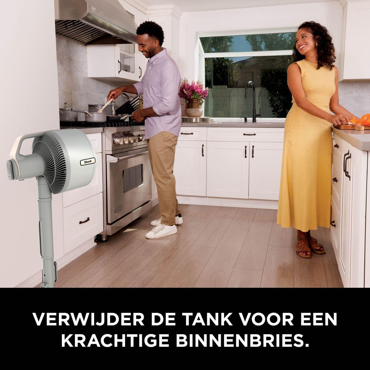 Shark FlexBreeze Pro Mist Snoerloze Binnen- & Buitenventilator, Verstuivingssysteem, Draagbare Tank, 20 m Reikwijdte, Voet- & Tafelmodel, 5 Snelheden, Stil, Afstandsbediening, Duifgrijs FA300WHEU