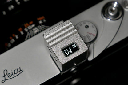 Digitale belichtingsmeter – Lichtmeter – Expositiemeter – Belichtingsmeter voor Film – Analoge Camerameter – Zilver – Ultracompact Aluminium – OLED-display Bovenaan