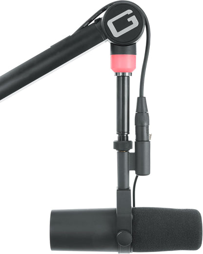 Gator Frameworks Professionele Desktop Broadcast/Podcast Microfoon Boom Stand met On-Air Indicator Licht (GFWMICBCBM4000)