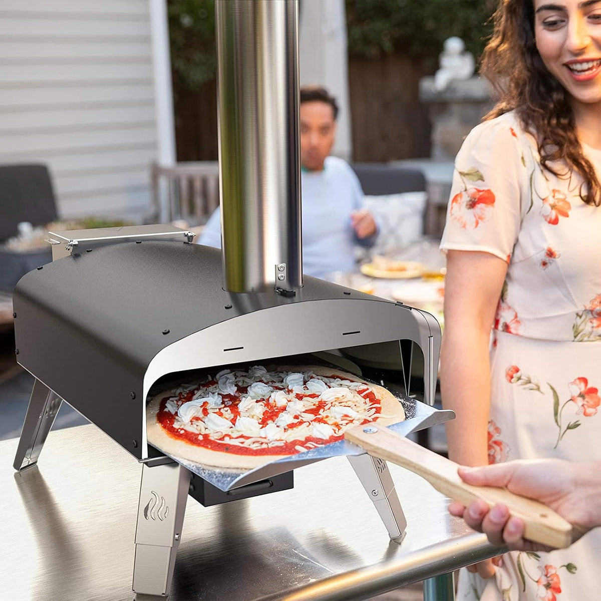Mimiuo Pizzaoven met schep en pizzasteen, pelletkachel voor pizza met automatisch roterend grillsysteem, zwart (wereldwijd patent)