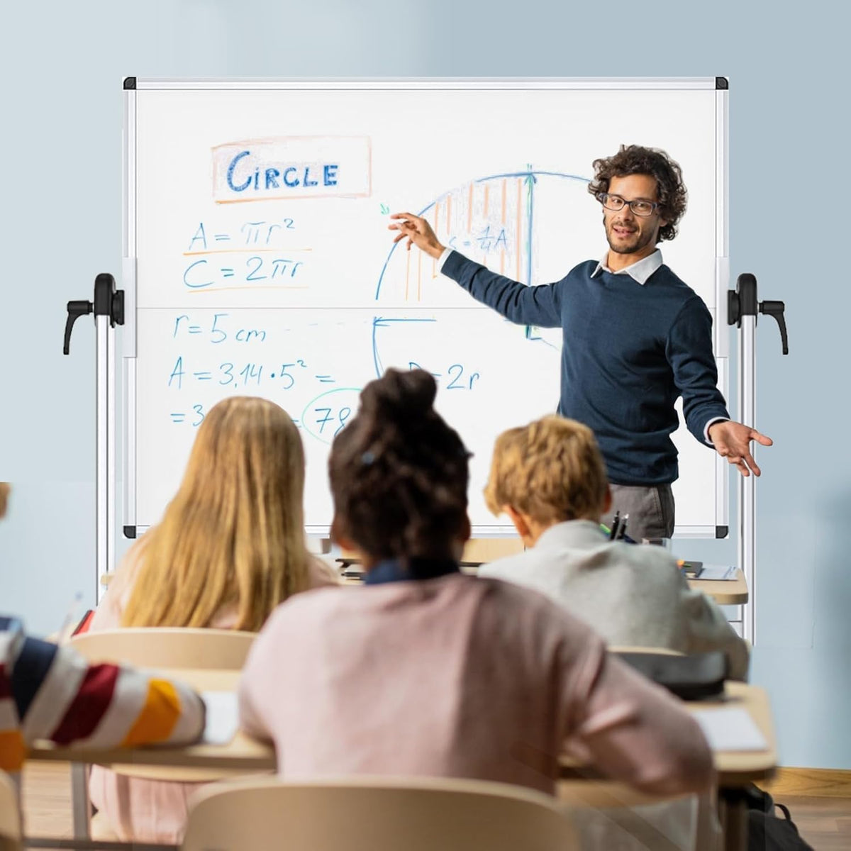 VIZ-PRO Dubbelzijdig Mobiel Whiteboard, 120 x 90 cm, Magnetisch Rolling Dry Erase White Board op wieltjes met aluminium frame en standaard