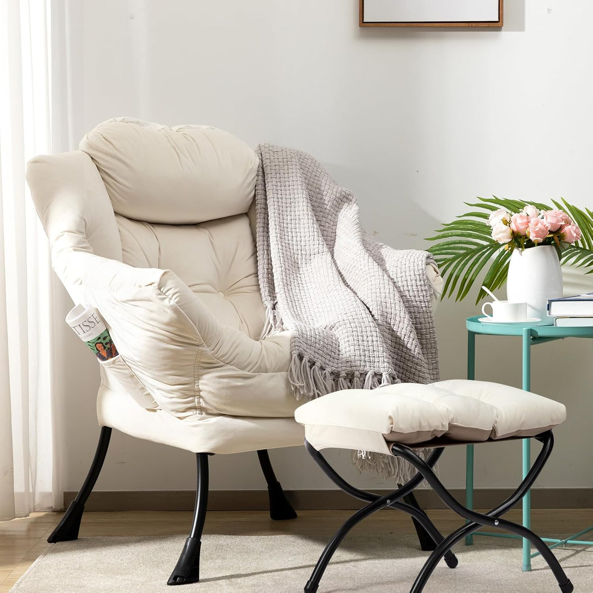 HollyHOME Relax Fauteuil met Voetenbank Woonkamer Stoel Slaapkamer Stoel Lounge Stoel met Armleuningen Leesstoel Accentstoel met Stalen Frame, Beige