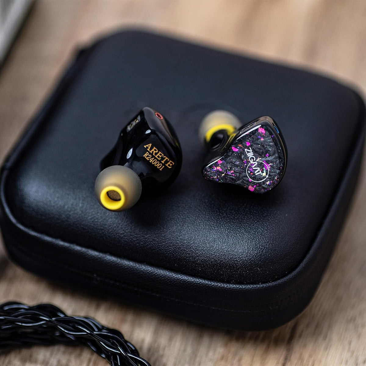 ZiiGaat x Fresh Reviews Arete In Ear Monitor, 1DD+4BA hybride koptelefoon IEM, bekabelde Gaming Earbuds, Studio Monitor Tunning, met afneembare IEM-kabel voor Muzikant Audiofiel