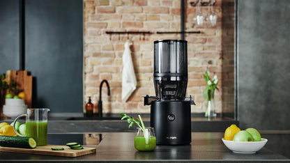 Hurom Slowjuicer | Sapcentrifuge voor groenten en fruit | H320N | Elektrische koudpers | Stille motor | Gemakkelijk schoon te maken met grote container en zeefilter 2L | BPA-vrij (ZWART)