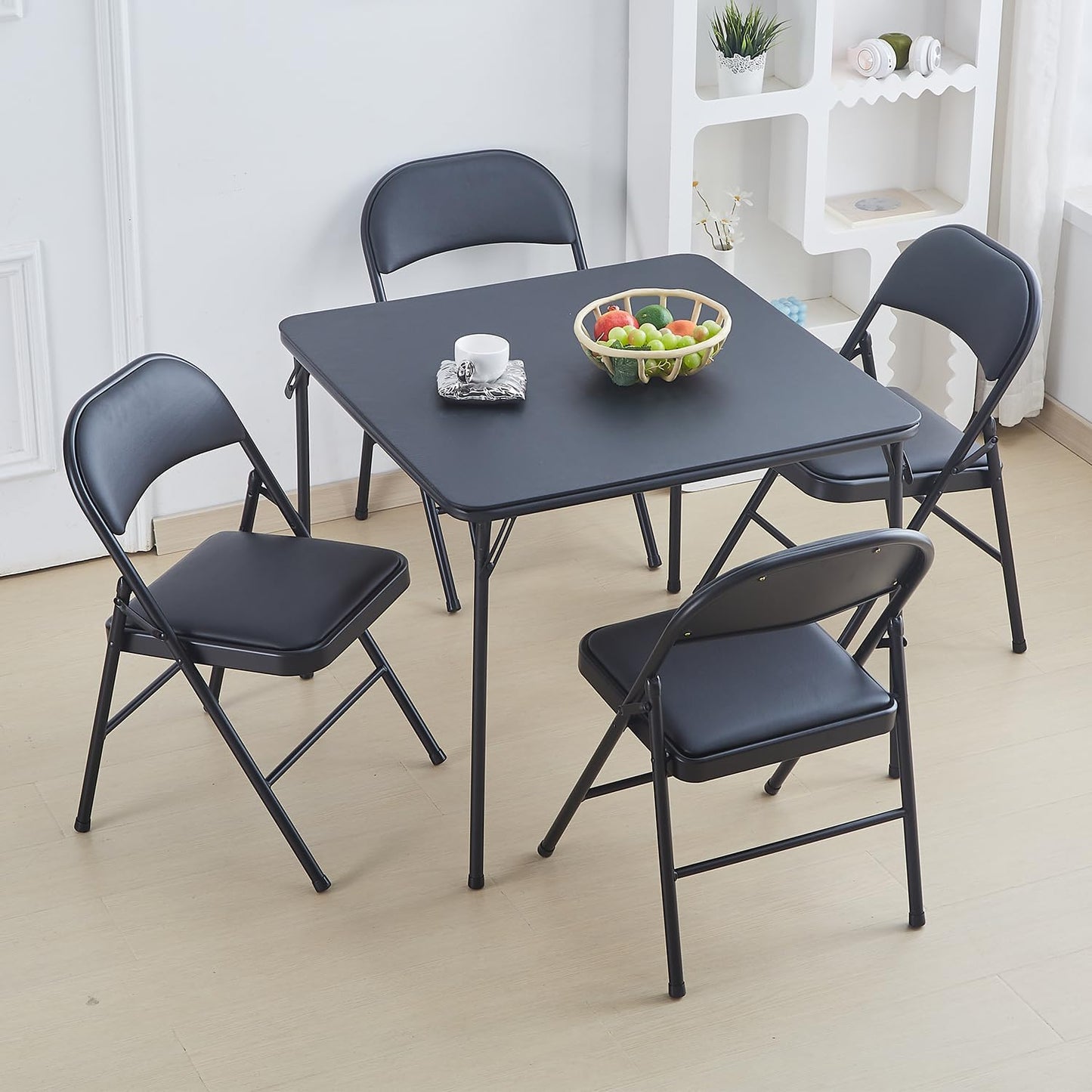 Klapstoel - Vouwstoel - Eettafelstoelen - Set van 4 - Opklapbare Stoelen - Draagbare - Makkelijk  Opbergbare - met Metalen Frame - voor Binnen - Buiten - Kantoor - Kamperen - Vinyl - 46 x 46 x 75 cm - Zwart