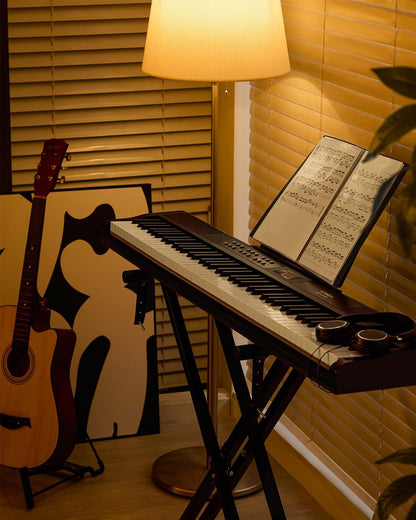 Digitale piano – Elektrische piano – Keyboard – Piano – 88 full-size toetsen – Semi-gewogen en aanslaggevoelig – Inclusief sustainpedaal en hoofdtelefoon