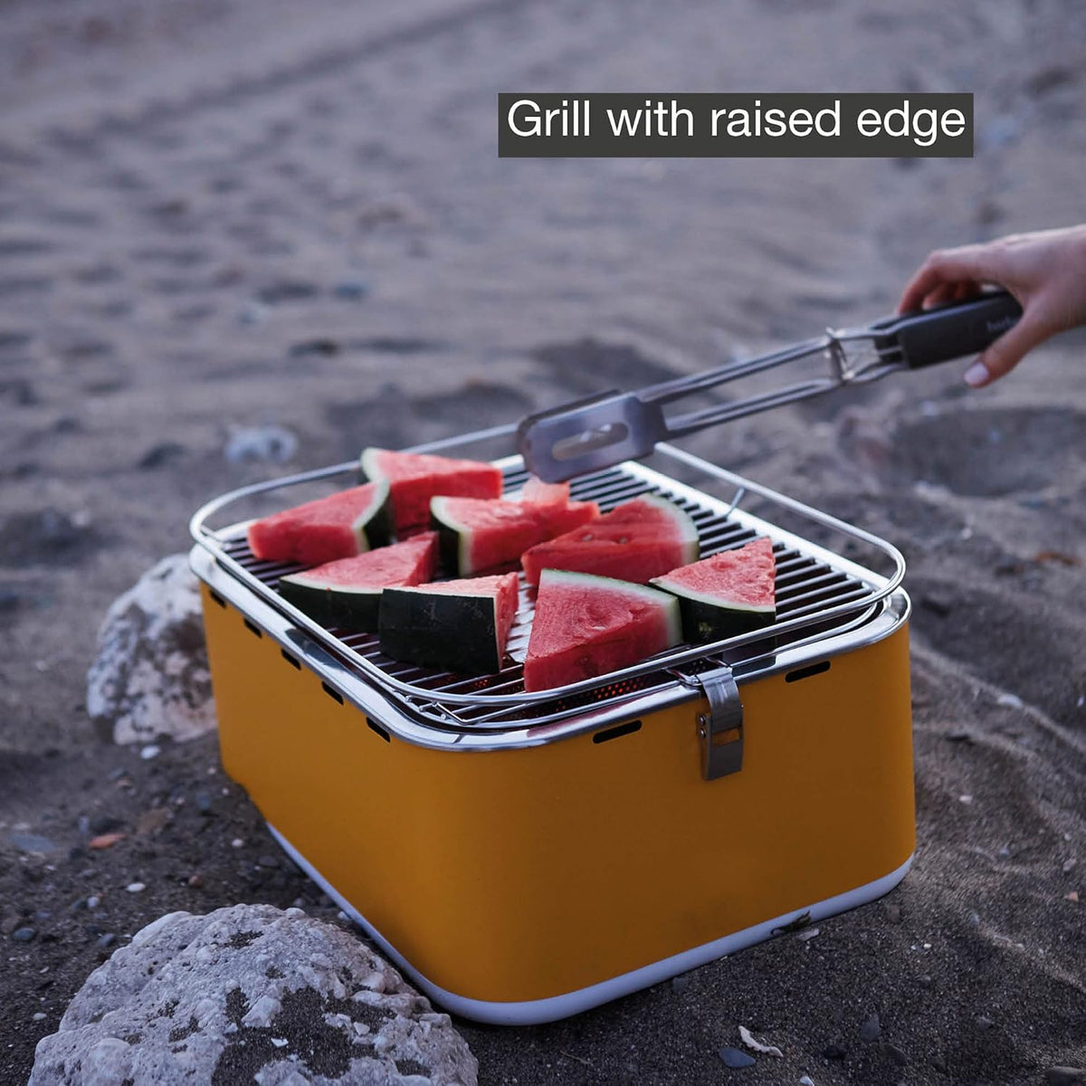 Barbecook tafel bbq Carlo houtskool barbecue met draagtas, geschikt voor 6 personen, Sunshine Yellow 44x33x21cm