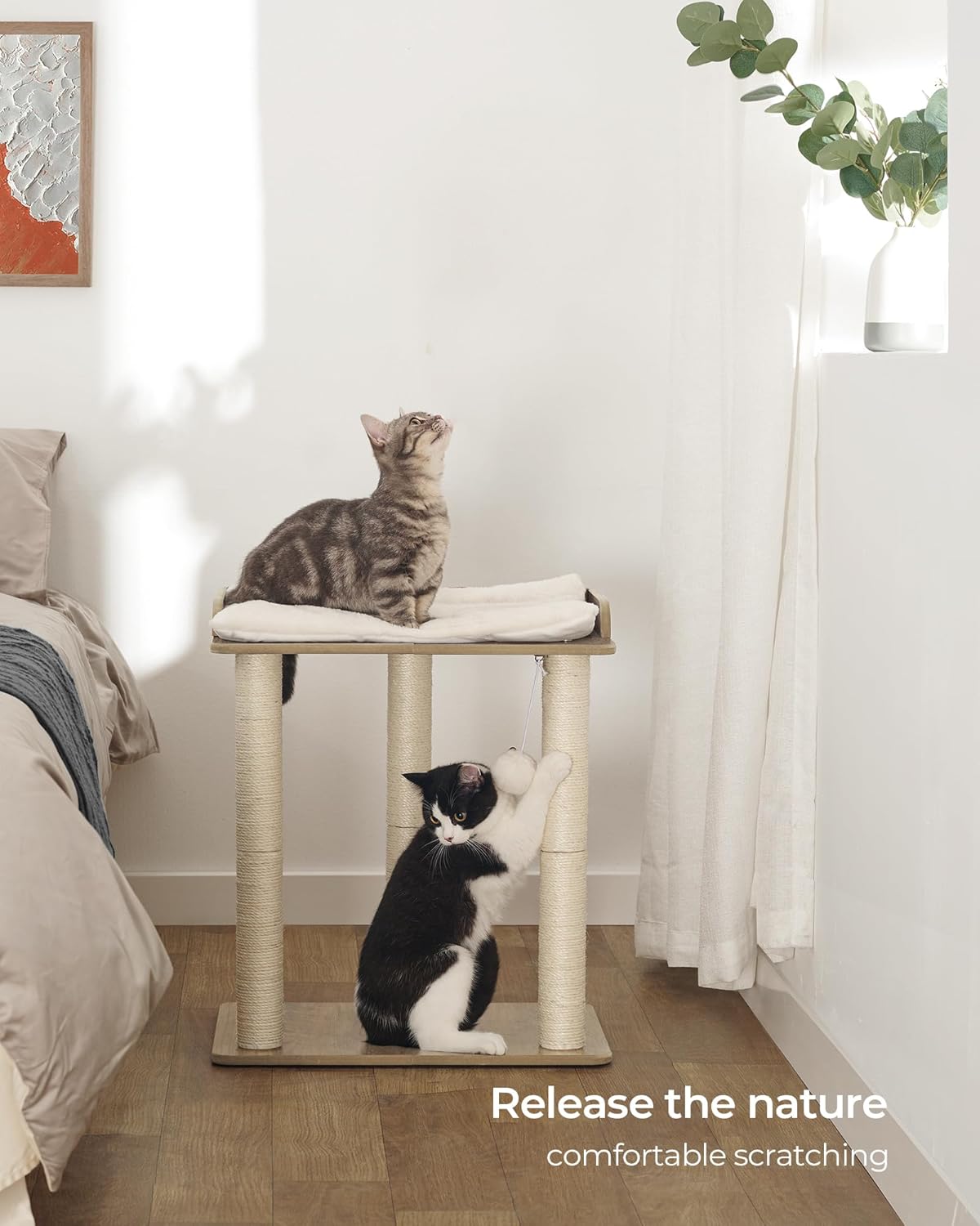 Kattenkrabpaal – Krabboom – Kattenboom – Krabpaal Kat – Krabmeubel – Groot Platform 50x34 cm – Drie Natuurlijke Sisal Kolommen 60 cm Hoog – Greige