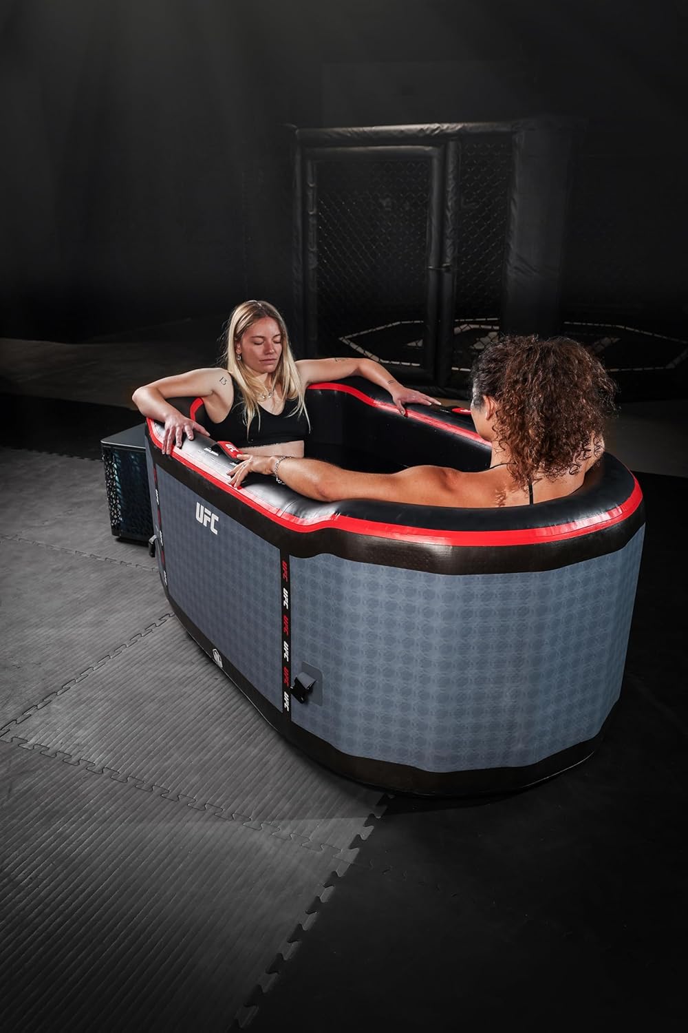 N NETSPA Ice Bath UFC (SP-UFC301) - ICEBATH UFC Dropstitch Cold Bath: innovatie in de hersteldienst - 170 x 67 x 92 cm - 1 persoon - 320 L - compatibel met ijsblokjes en chiller