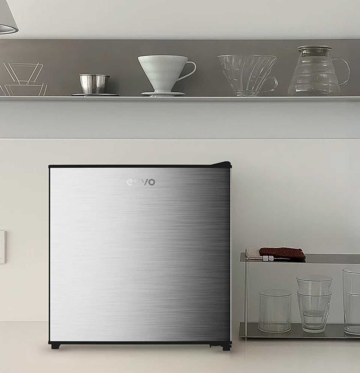EVVO F22X Mini-koelkast, 46 l, roestvrij staal, energiebesparend, 80 kWh/jaar, 41 dB, compacte koelkast voor kantoor, slaapkamer en studio, stille mini-koelkast in modern design