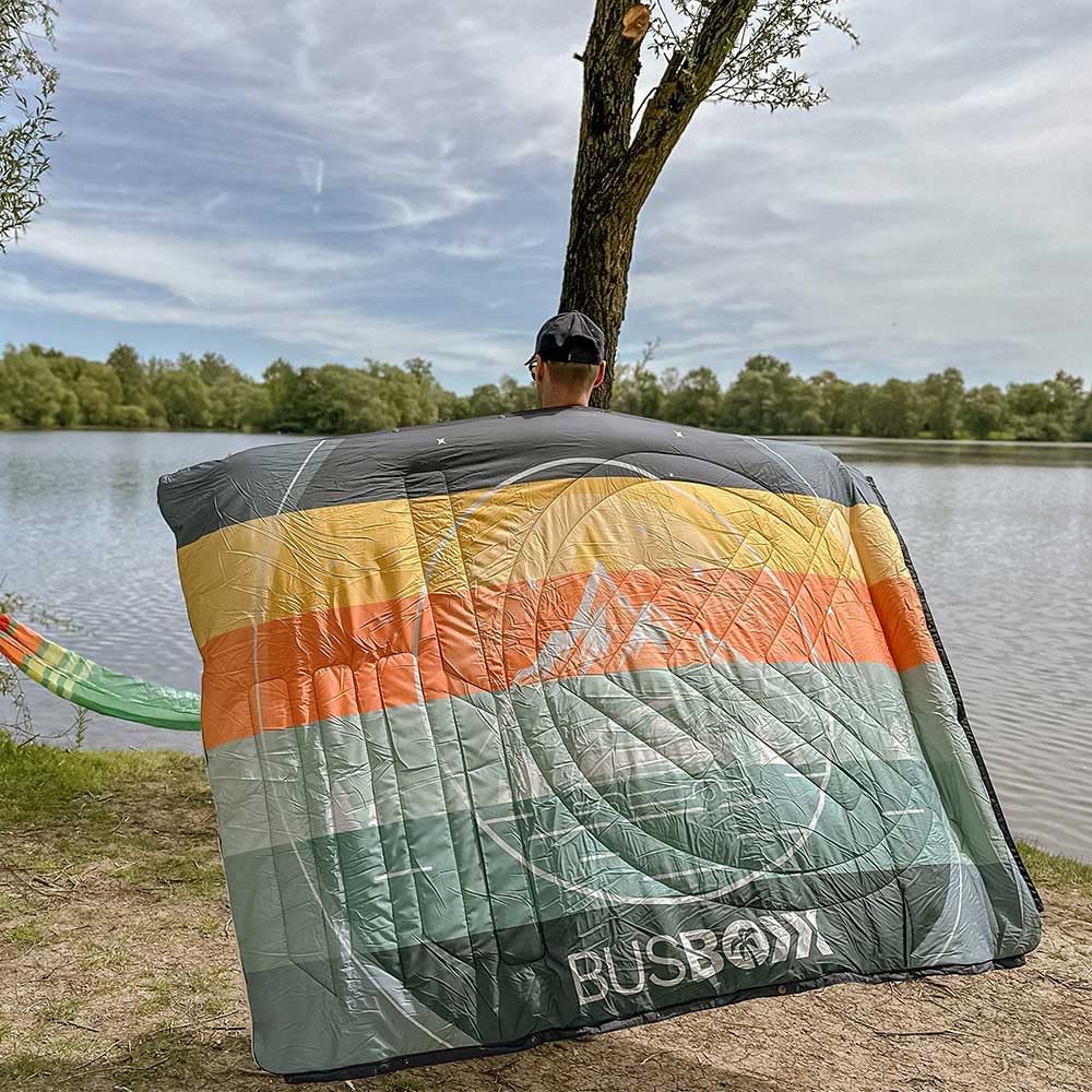 Bus-Boxx VOITED CloudTouch® 4-in-1 campingdeken, multifunctionele outdoordeken, kussen, slaapzak en poncho, waterafstotend, van gerecyclede materialen (Explore)