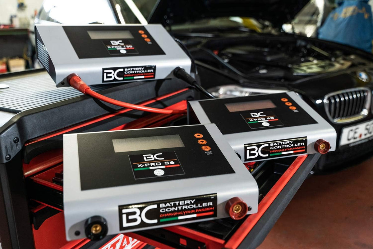 Batterijlader – Batterijoplaadapparaat – Acculader – Spanningsstabilisator – Oplader voor 12V Accu’s – Instelbare Laadstroom 1-60A – Showroom-modus Met Automatische Uitschakeling