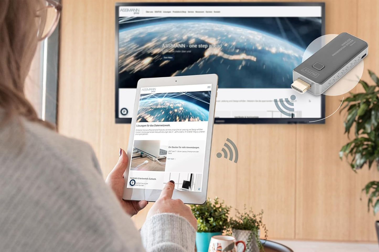 DIGITUS DS-55319 Click & Present Mini - Draadloos presentatiesysteem - BYOD: Laptop, tablet, smartphone - Geen app/driver nodig - Echt Plug & Play - Zilver/Zwart