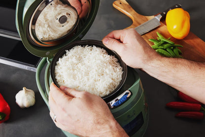 Yum Asia Panda Mini Rijstkoker Met Ninja Keramische Kom en Advanced Fuzzy Logic (3,5 kop, 0,63 liter) 4 Rijstkookfuncties, 4 Multicooker-functies, LED-display, 220-240V (Saliegroen)