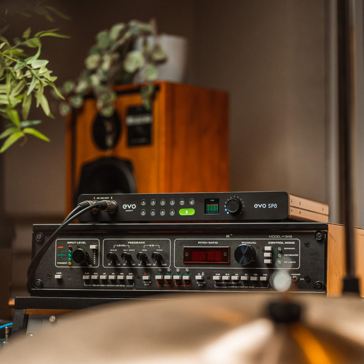 Audient EVO SP8, Studio Preamp Expander, Acht EVO Preamps, 8 x EVO Mic Preamps met Smartgain, 8 x Line Outputs, Mic Preamp, 58dB Mic Gain, 32-Bit AD/DA Converter, Zwart