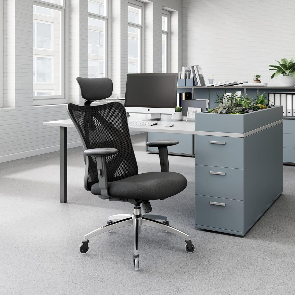 SIHOO Ergonomische bureaustoel, Computer Office Chair met verstelbare lendensteun en hoofdsteun, Ademende mesh-gamingstoel met comfortabel dik kussen en in hoogte verstelbare armleuningen, Thuisstudie draaistoel (zwart)