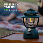 Campinglamp - Kampeerlamp - Retro Stijl LED-lantaarn - Dimbare - Draagbare - met Noodstroombank - USB-C & A Oplaadbaar - voor Buiten - Camping - Noodsituatie - IPX5 Waterdicht - 300Lm - 11200 mAh - Klaverbroen