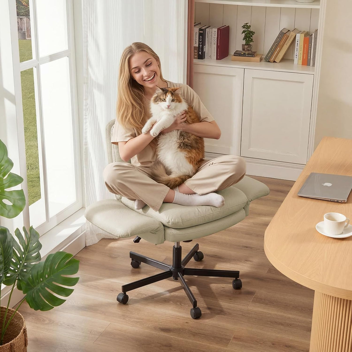 Bestier Bureaustoel met gevoerde zitting, in hoogte verstelbare armleuningen, draaistoel met wielen voor thuiskantoor, commode, make-uptafel, wit