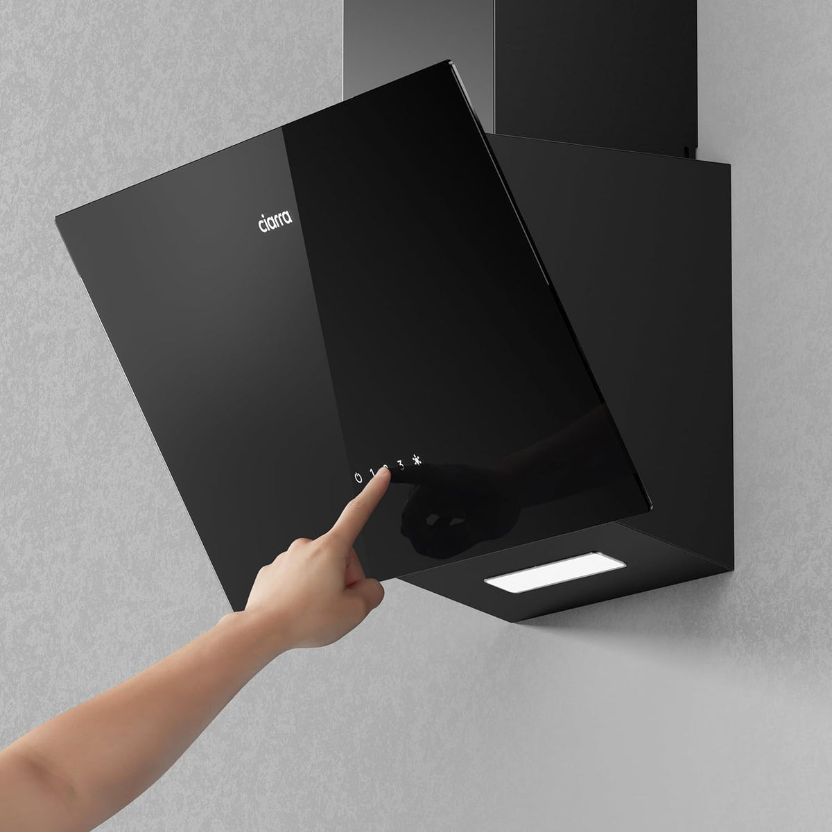 Ciarra CBCB6750C klasse A++ wandafzuigkap, schuin, 60 cm, 350 m³/u, 3 snelheden, recycling- of afvoermodus, inclusief koolstoffilter CBCF002, touch-bediening, zwart glazen paneel