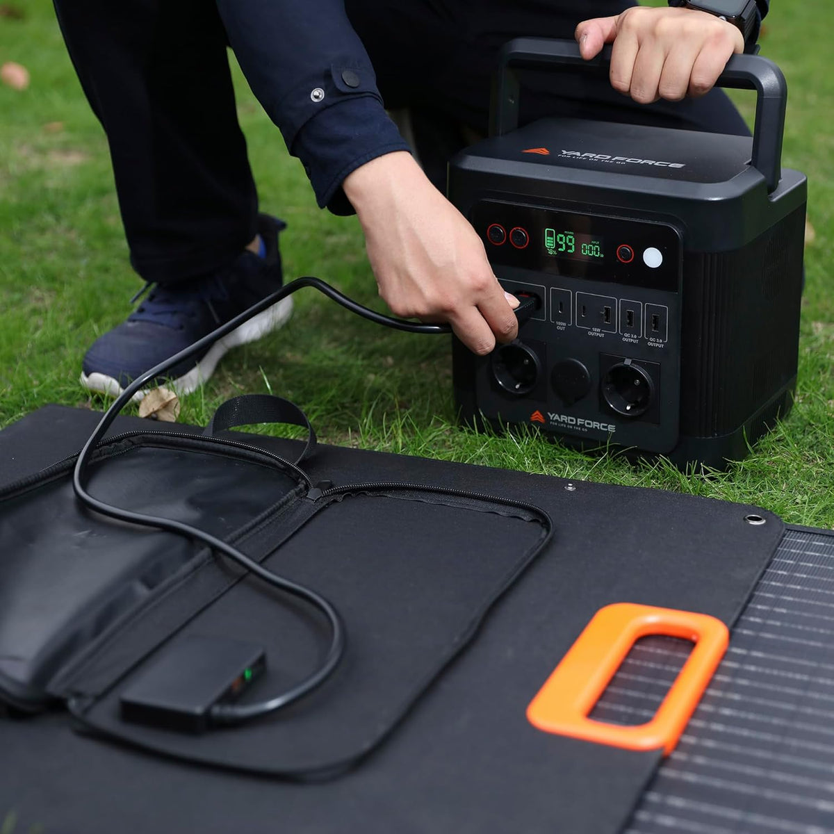 YARD FORCE Draagbaar zonnepaneel LX SPP10 voor zonnegenerator thuis, IP65 waterdichte opvouwbare zonne-oplader, compatibel met Yard Force Power Station voor outdoor camping