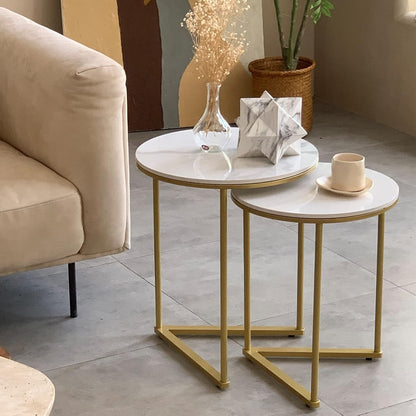 Marmeren Top Bijzettafel Goud: 2 Nesting Kleine Sofa End Tafels Ronde Nachtkastje Nest Sets Hoogglans Gesinterd Stenen Marmeren Tafelblad met Gouden Metalen Benen Geneste Accent Tafels voor Woonkamer