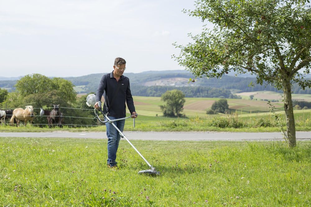 IKRA Benzine Bosmaaier trimmer IBF 25-1, incl. draadspoel, 4-tands mes & schouderriem, grijs/rood/zwart