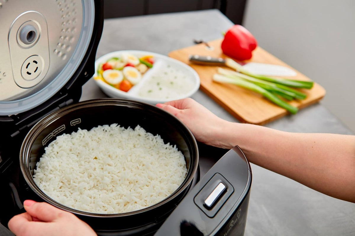 Yum Asia Bamboo rijstkoker met inductieverwarming (IH) en keramische schaal, 7 rijstkookfuncties, 4 multikookfuncties, Motouch led-display (1,5 liter) 220-240V Europa Power (antracietzwart)