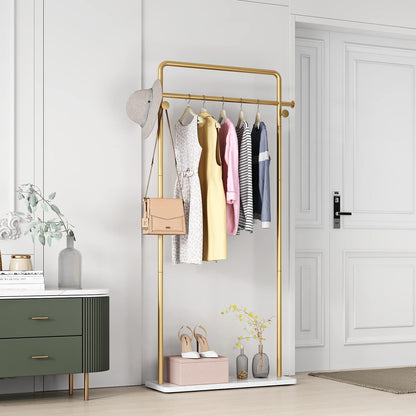 TIEOU Gouden kledingrek met plank, gouden kledingrekken voor boetieks, vrijstaand kledingrek voor hangende kleding, gouden kapstok, klein metalen kledingrek voor zwaar gebruik, Industrieel kledingrek