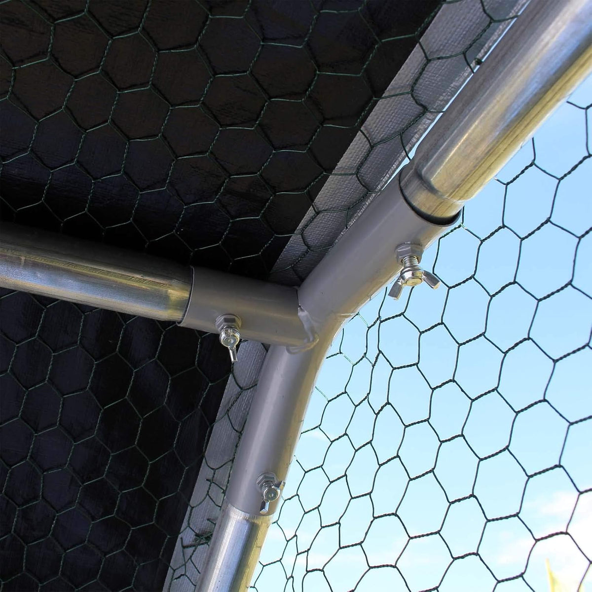 XXL Open Aviary for Pets 4x3x2m or Chicken Coop with Water Repellent Sun Hood and Door - QUORE